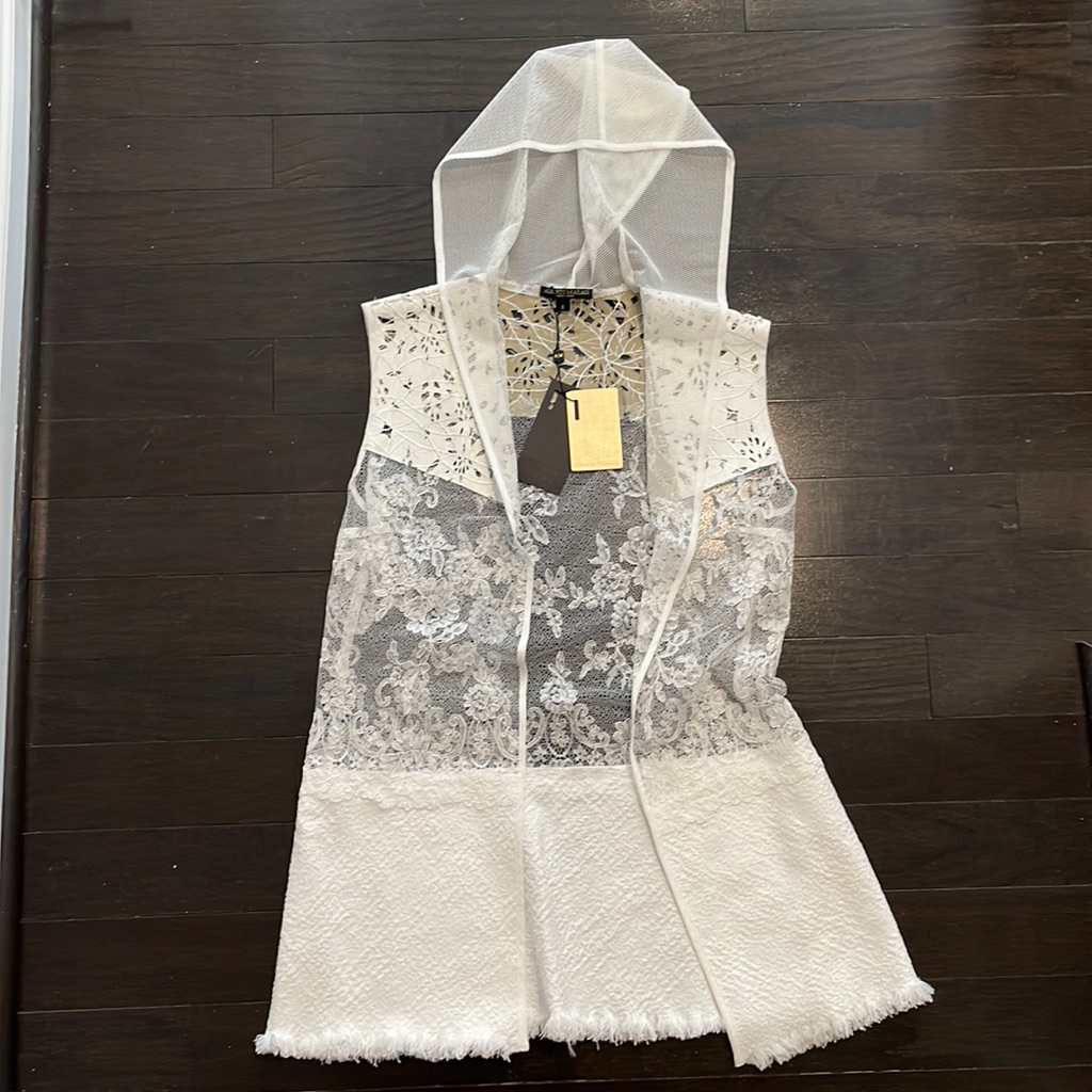 Alberto Makali Vest